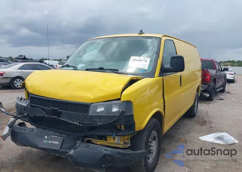 2020 Chevrolet Express G2500 z USA, uszkodzony, nr VIN 1GCWGAFP7L1252505